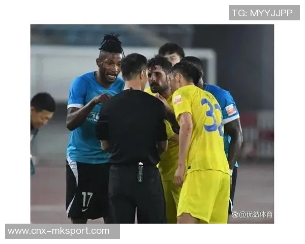 足球裁判的职责与挑战解析如何提升裁判执法水平与比赛公正性