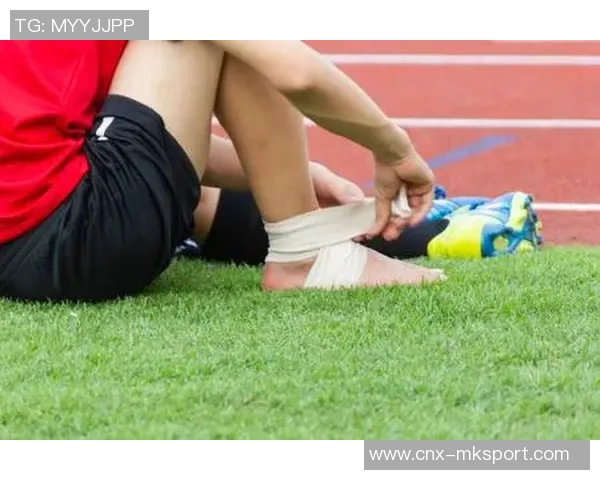 足球受伤的隐患与预防措施解析助力运动员健康成长